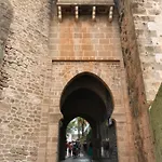 Estudios Ramon Llull Апартаменты *