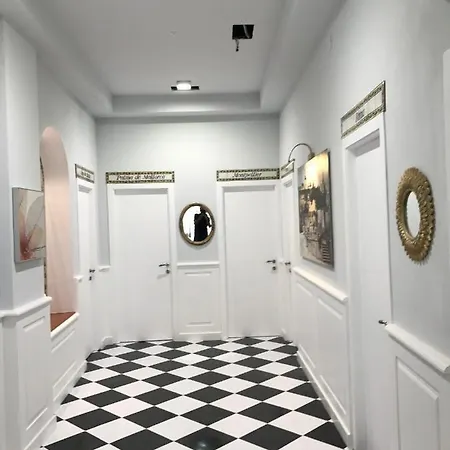 Estudios Ramon Llull Apartment