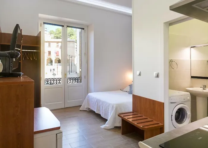 Estudios Ramon Llull Lejlighed *