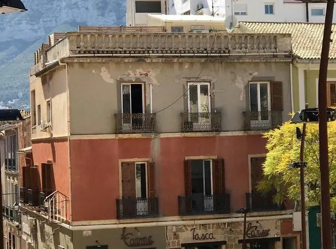 Estudios Ramon Llull Apartament Denia