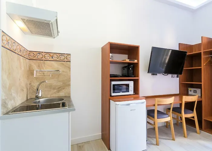 Estudios Ramon Llull Apartament *